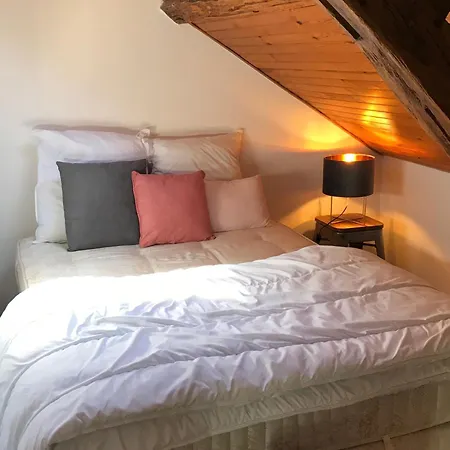 Casa vacanze Près Du Circuit Du Mans, 12 Pers., 5 Ch., Rénové Avec 3 Sdb, Nature Et Attractions Proches - Fr-1-410-342 Yvré-lʼÉvêque