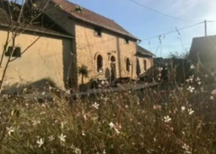 Casa vacanze Près Du Circuit Du Mans, 12 Pers., 5 Ch., Rénové Avec 3 Sdb, Nature Et Attractions Proches - Fr-1-410-342